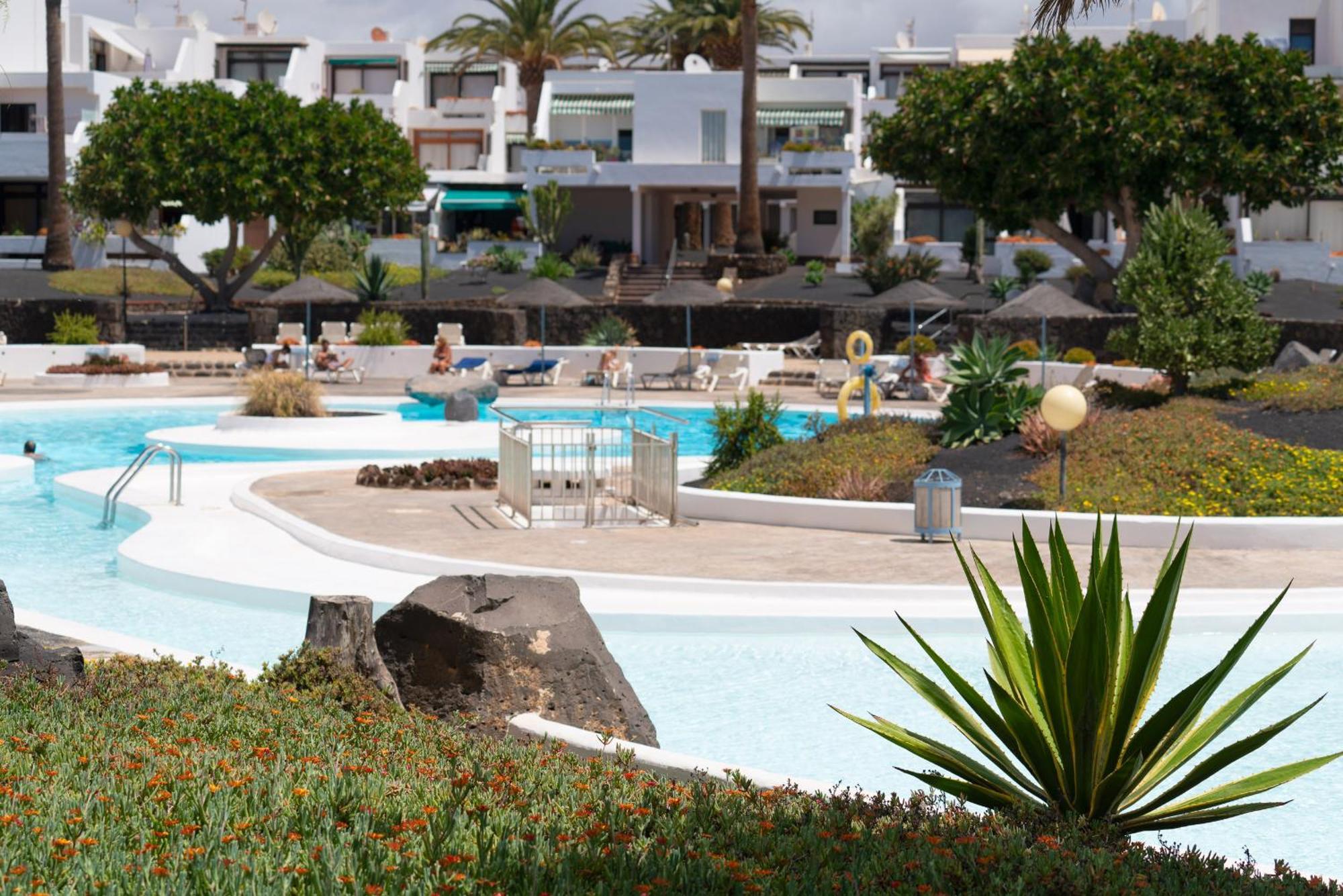 Lanzarote Beach Apartments, Casa Bruna Costa Teguise Exterior photo